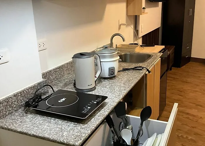 Apartment Cozy Unit At Amani Grand Near Cebu Airport *